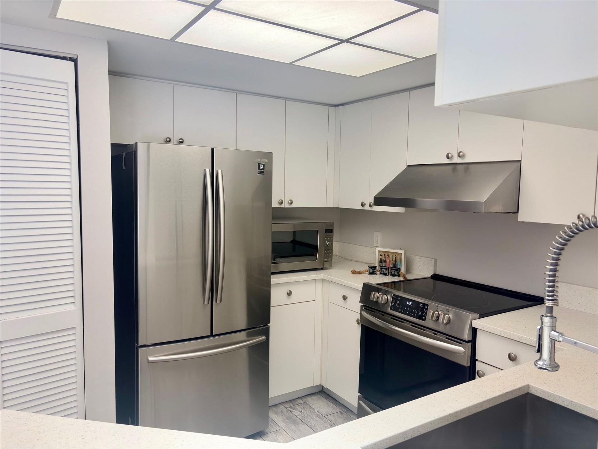 2119 SE 10th Avenue, Unit 910, Fort Lauderdale, FL 33316 Photo