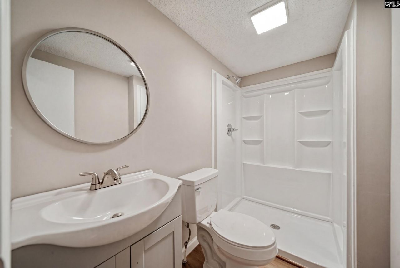 255 Tullah Drive Photo 16