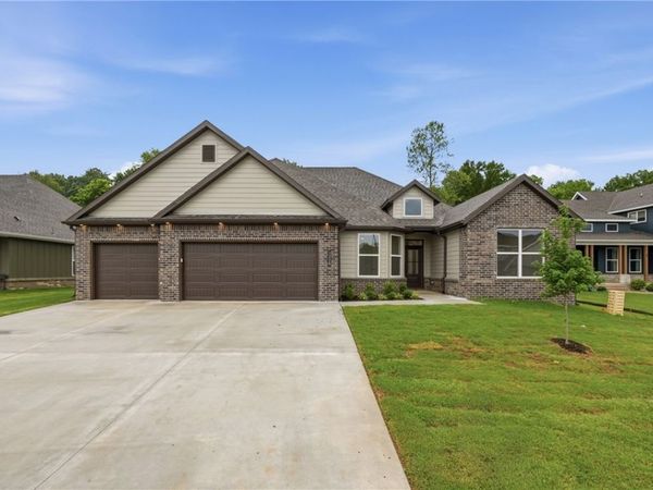 1229 Bunker Drive, Pea Ridge, AR 72751