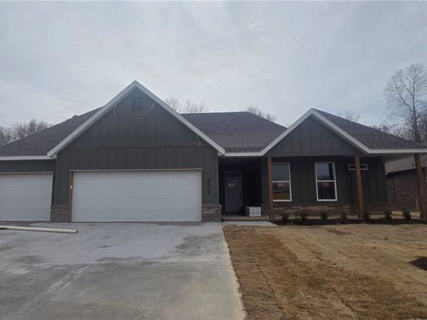 1301 Bunker Drive, Pea Ridge, AR 72751