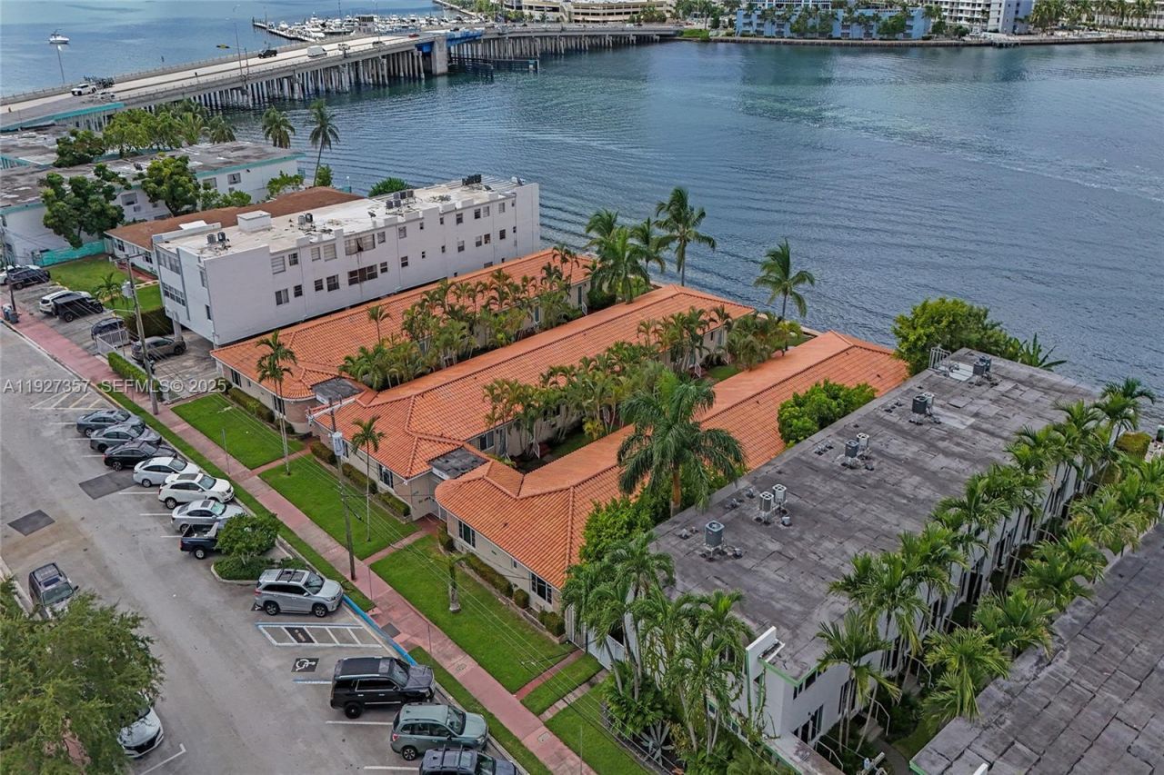 2160 Bay Dr, Unit 2-8, Miami Beach, FL 33141 Photo