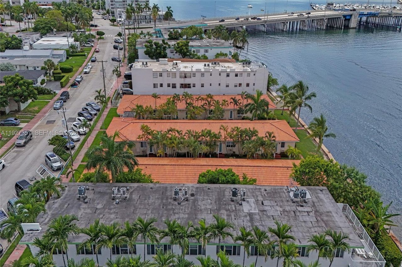 2160 Bay Dr, Unit 2-8, Miami Beach, FL 33141 Photo