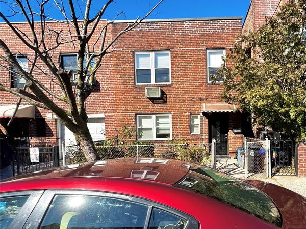 2840 48th Street, Astoria, NY 11103