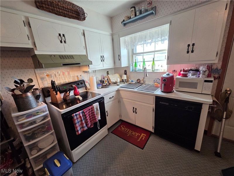 3706 Addington Court, Fairview Park, OH 44126 Photo 14