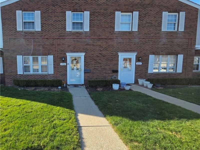3706 Addington Court, Fairview Park, OH 44126 Photo 2