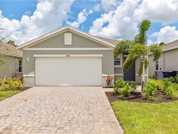 2695 STAR CORAL DR, NORTH FORT MYERS, FL 33903