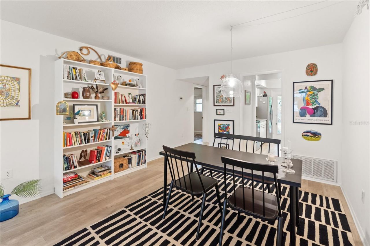 3711 Almeria Avenue, Unit 3N, Sarasota, FL 34239 Photo