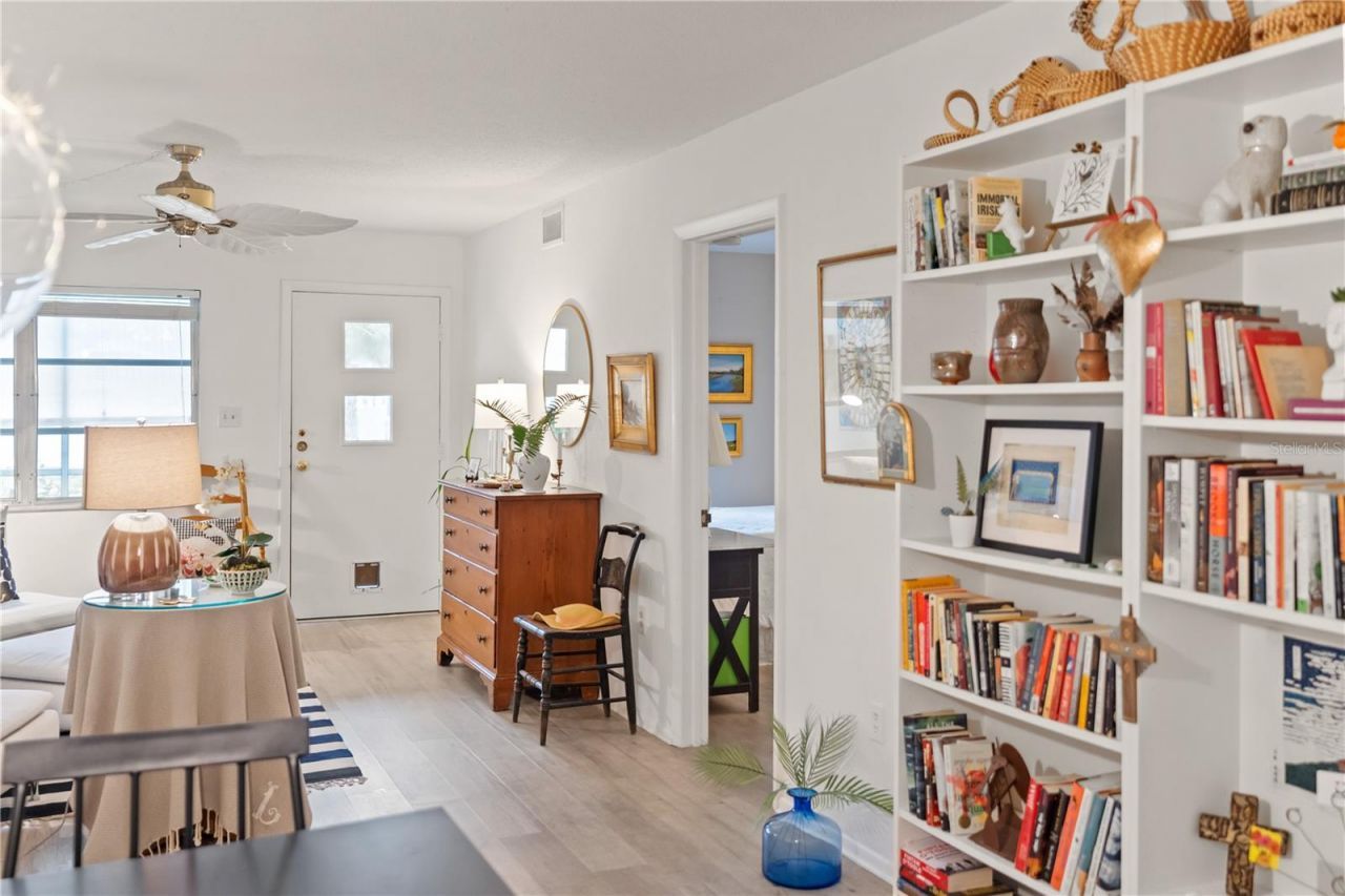 3711 Almeria Avenue, Unit 3N, Sarasota, FL 34239 Photo