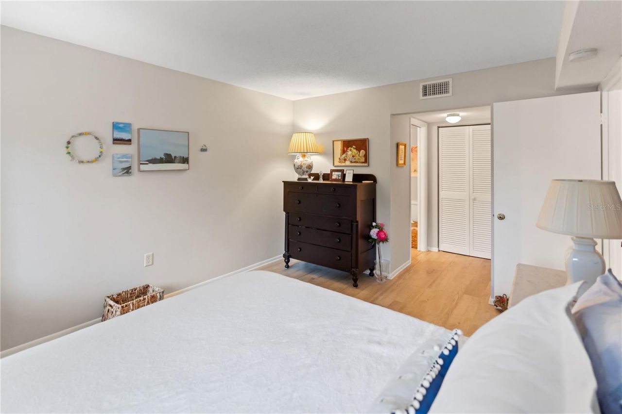 3711 Almeria Avenue, Unit 3N, Sarasota, FL 34239 Photo