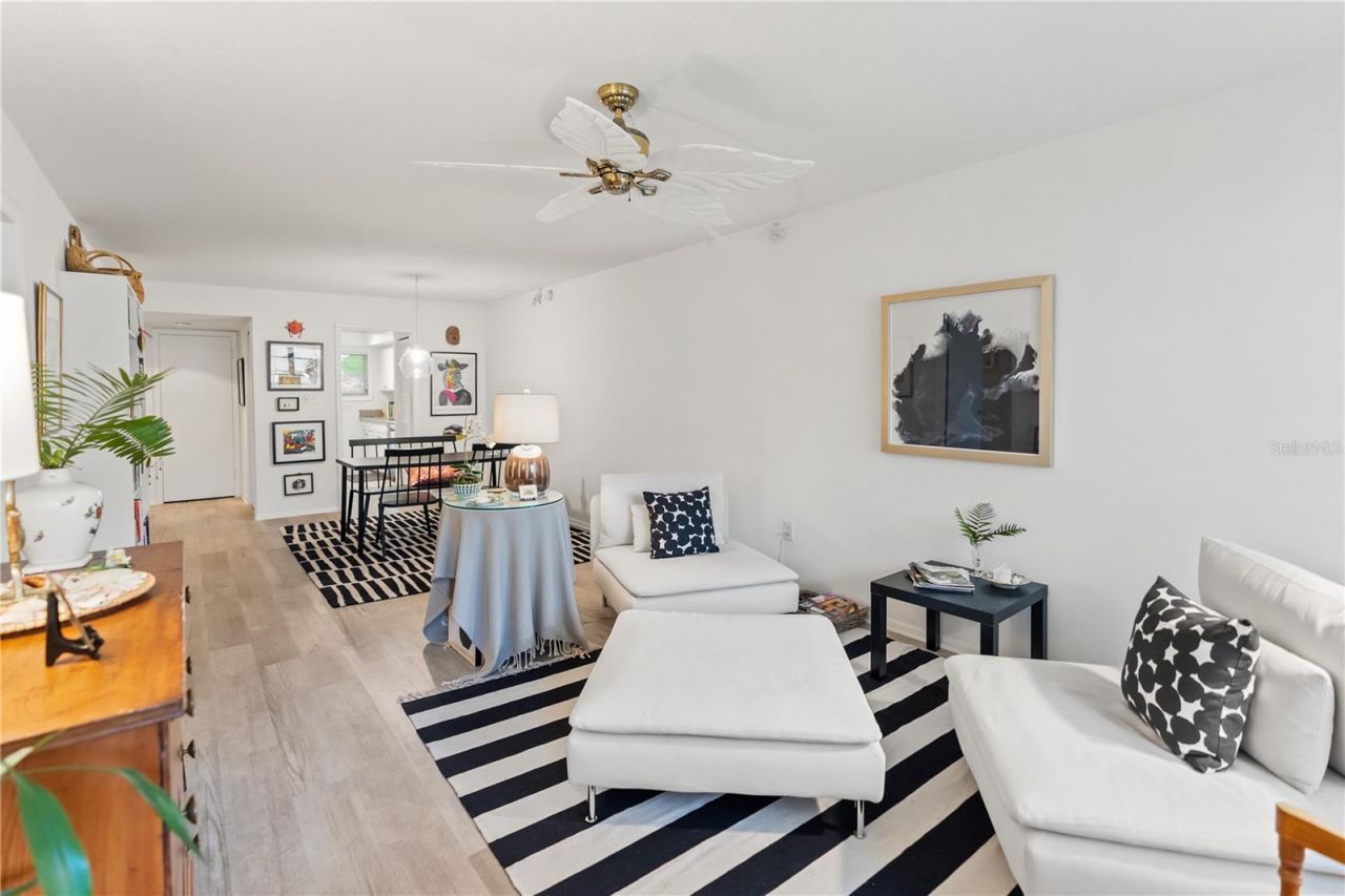 3711 Almeria Avenue, Unit 3N, Sarasota, FL 34239 Photo