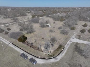 1 Utah Drive, La Cygne, KS 66040