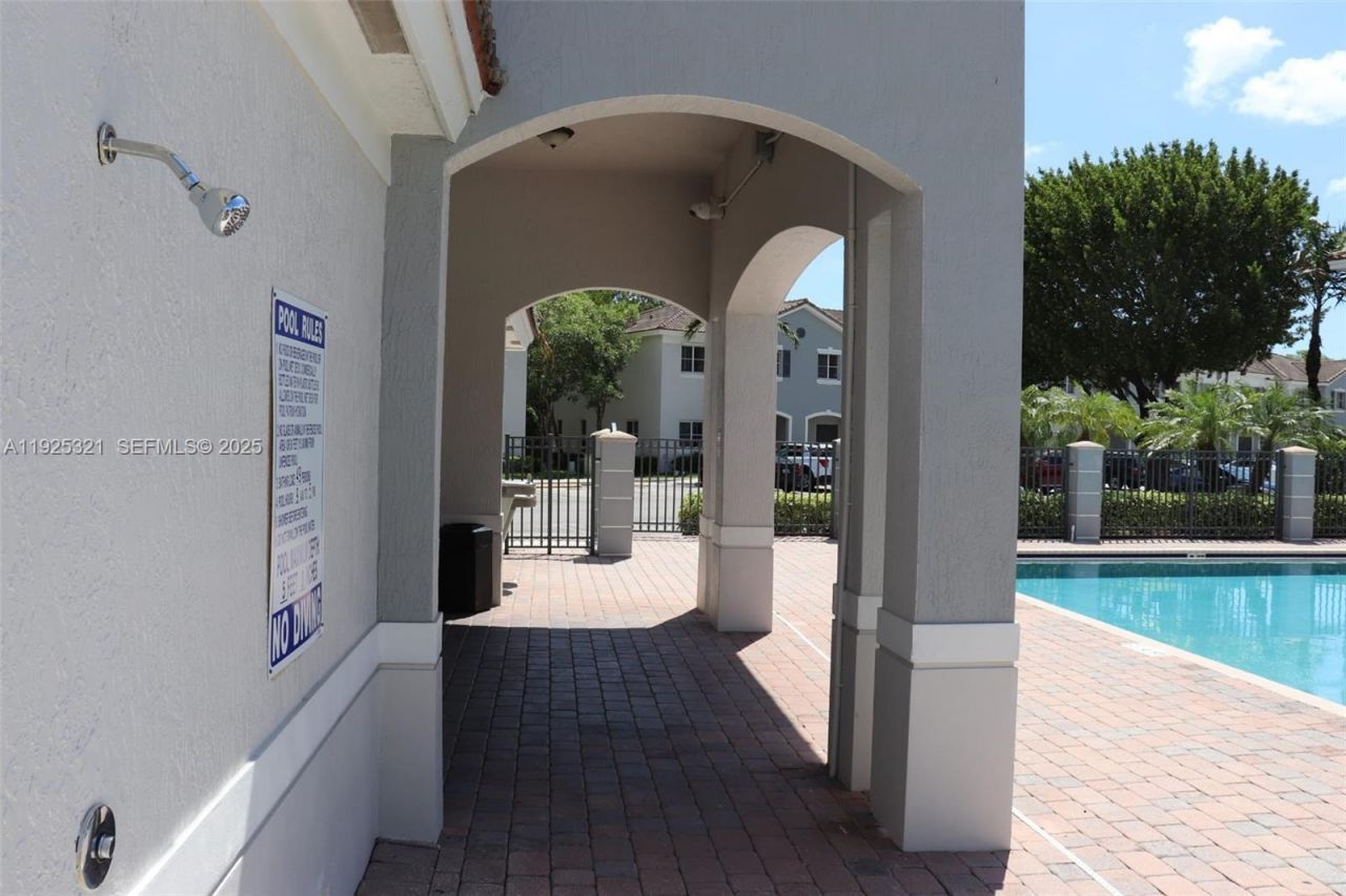 2940 SE 15th Ter, Unit 2940, Homestead, FL 33035 Photo