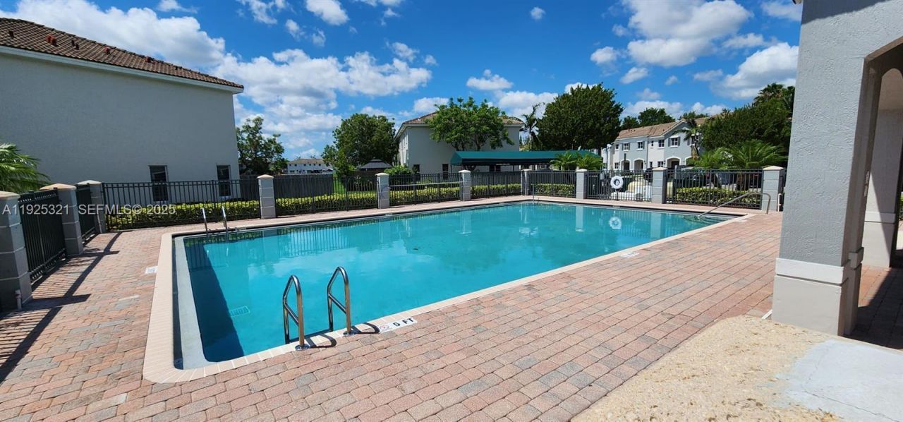 2940 SE 15th Ter, Unit 2940, Homestead, FL 33035 Photo