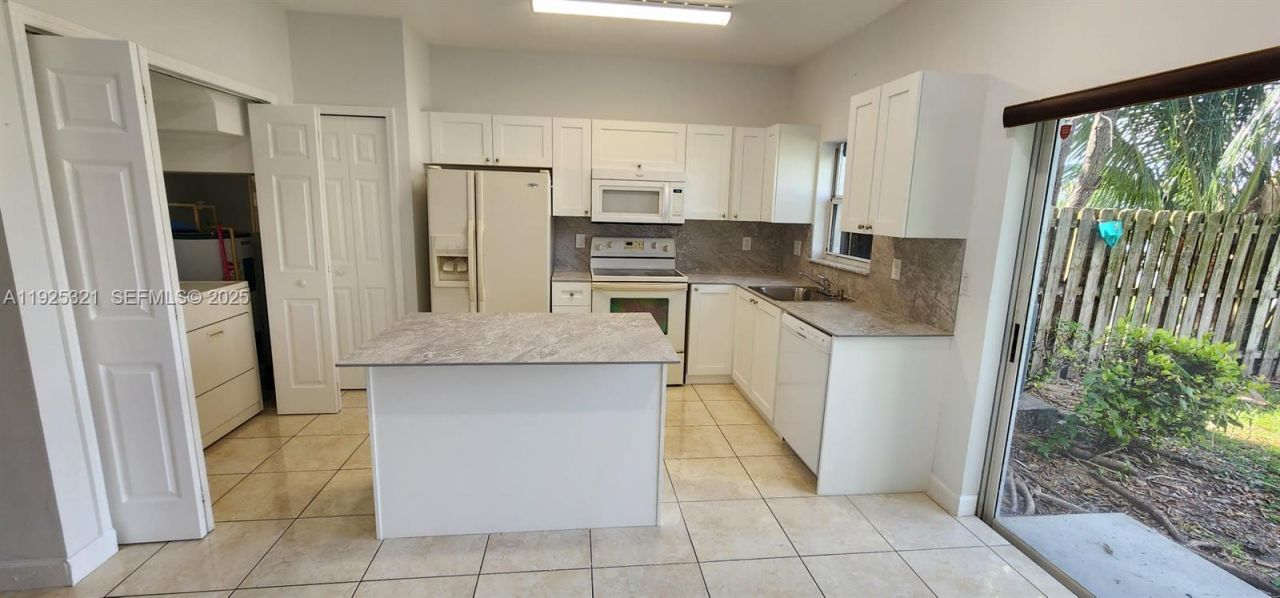 2940 SE 15th Ter, Unit 2940, Homestead, FL 33035 Photo