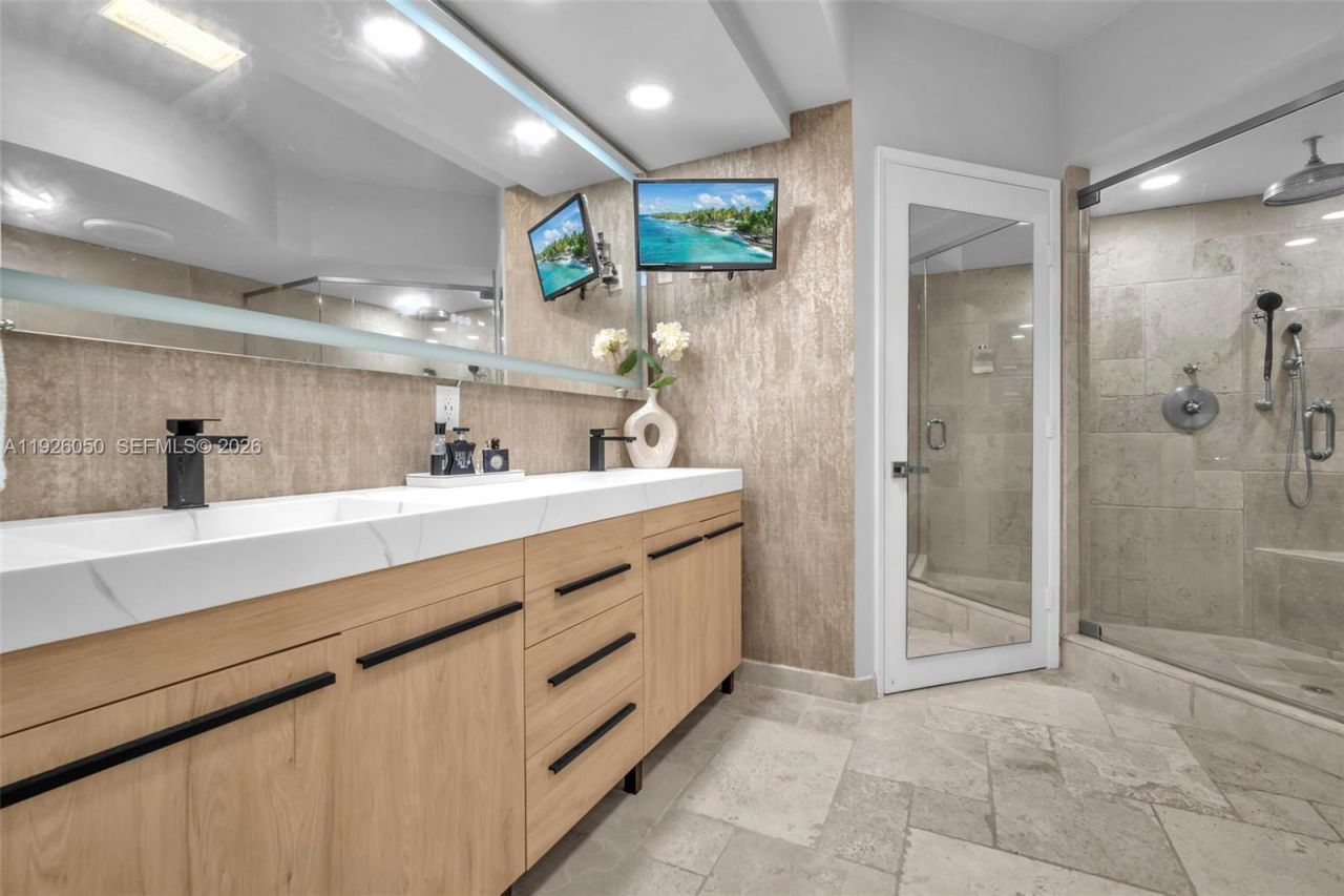 333 Las Olas Way, Unit 405, Fort Lauderdale, FL 33301 Photo