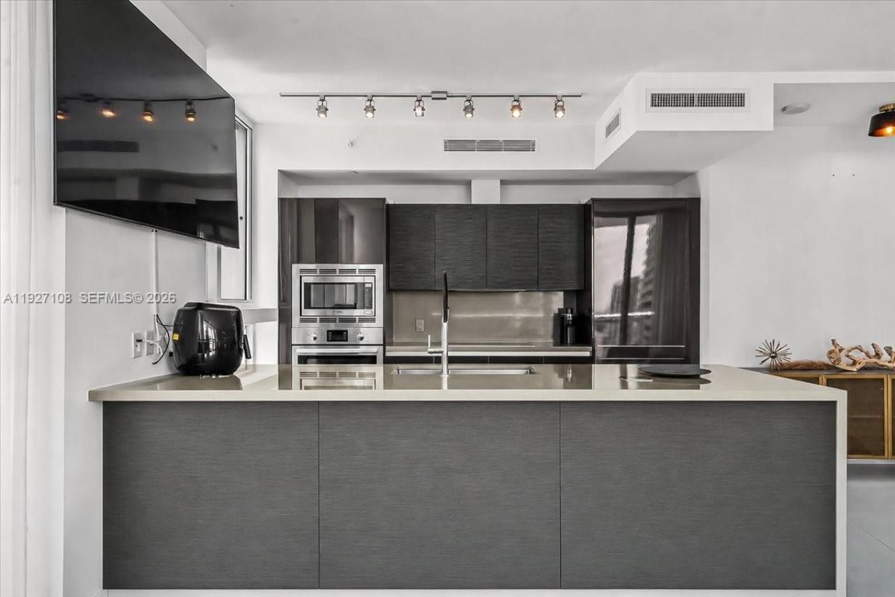 1080 Brickell Ave, Unit 1509, Miami, FL 33131 Photo