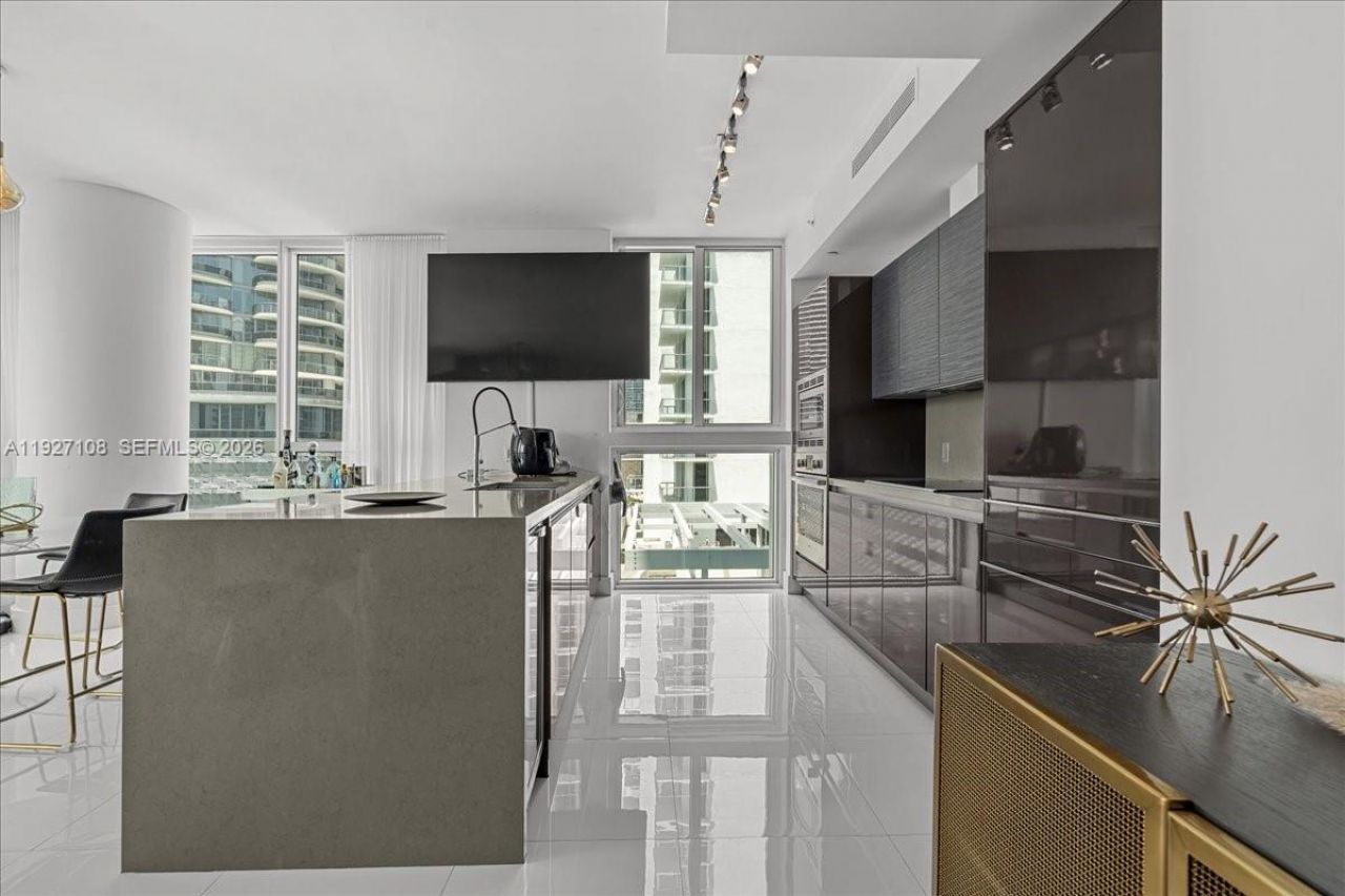 1080 Brickell Ave, Unit 1509, Miami, FL 33131 Photo