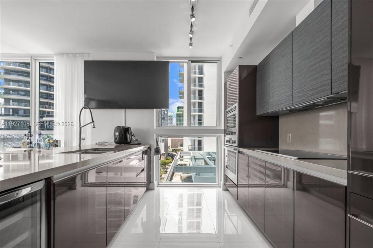 1080 Brickell Ave, Unit 1509, Miami, FL 33131 Photo