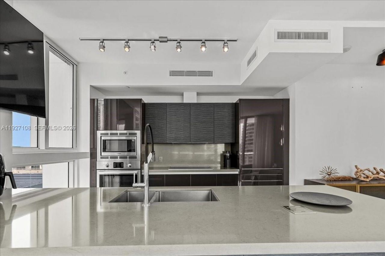 1080 Brickell Ave, Unit 1509, Miami, FL 33131 Photo