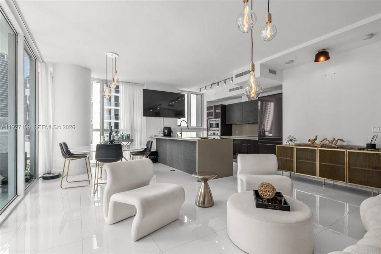 1080 Brickell Ave, Unit 1509, Miami, FL 33131 Photo