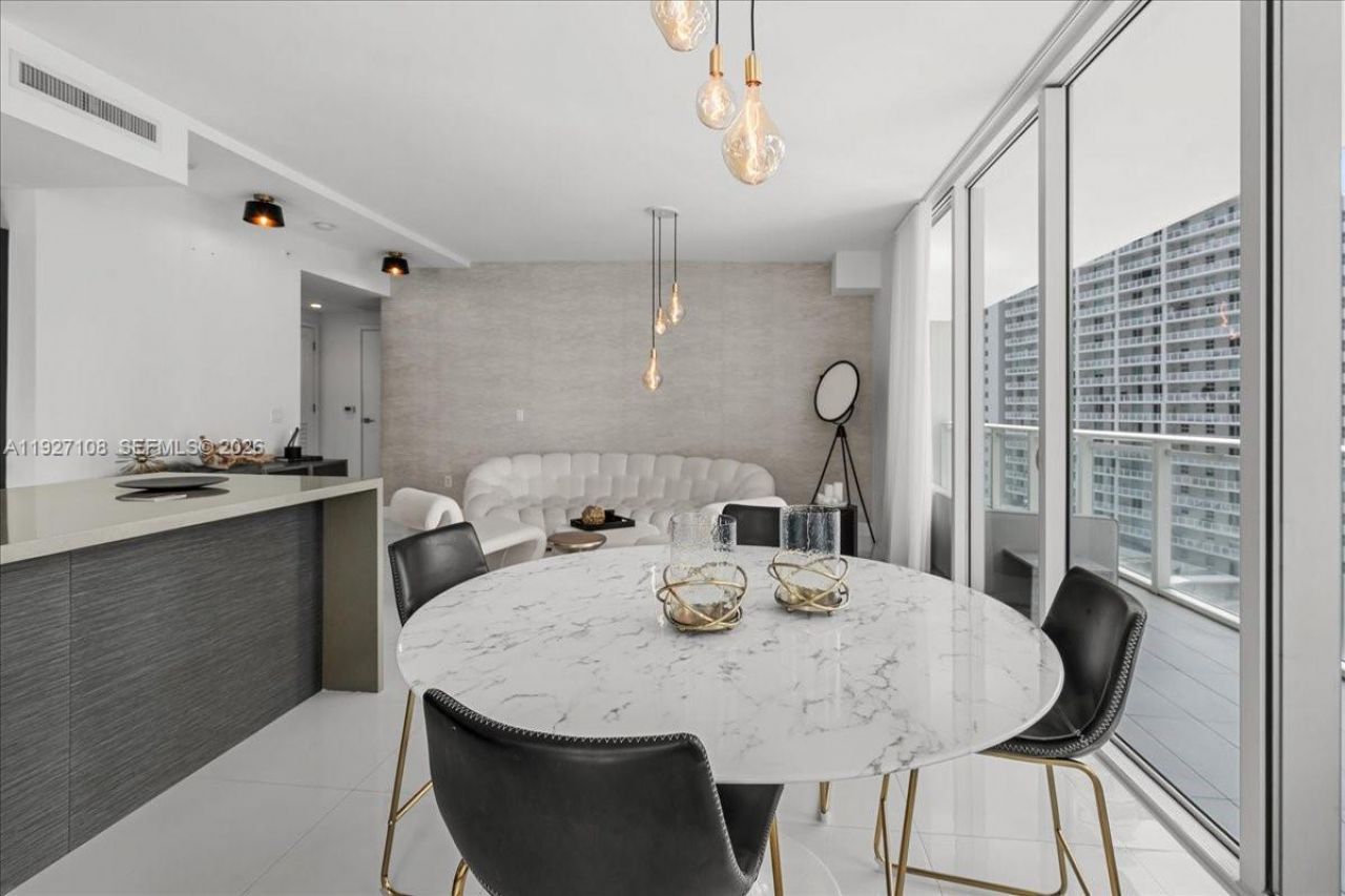 1080 Brickell Ave, Unit 1509, Miami, FL 33131 Photo