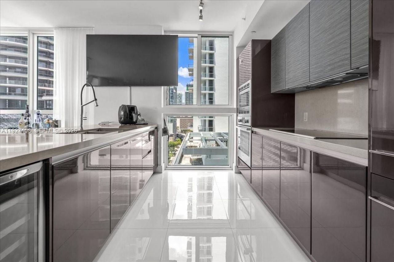 1080 Brickell Ave, Unit 1509, Miami, FL 33131 Photo