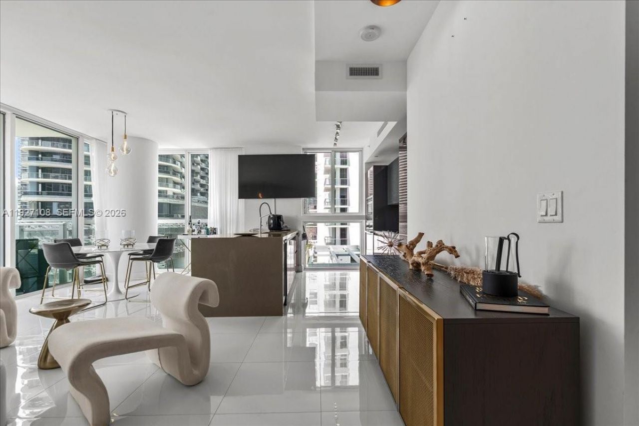 1080 Brickell Ave, Unit 1509, Miami, FL 33131 Photo
