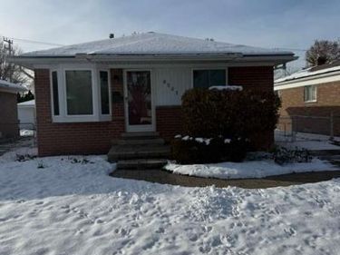 6523 N Vernon Street, Dearborn Heights, MI 48127