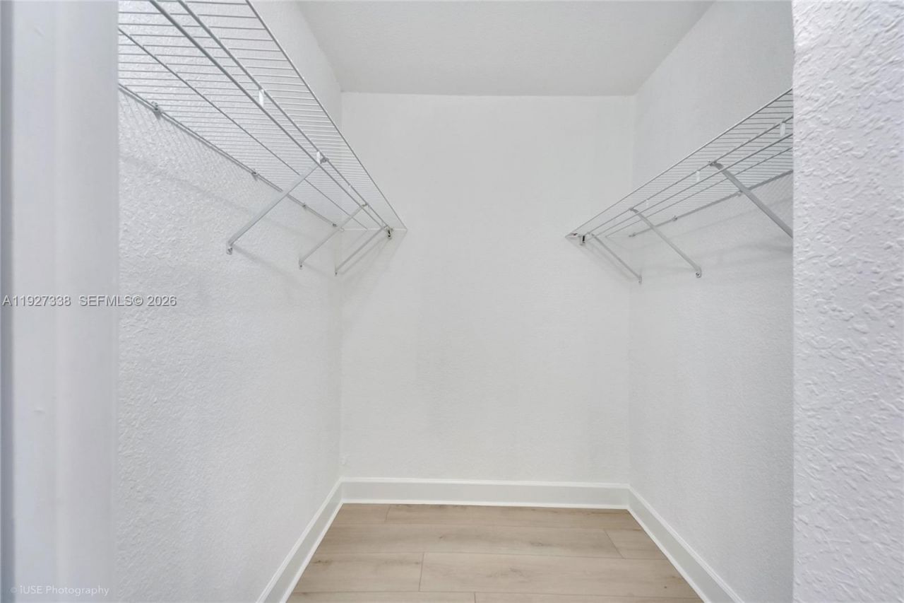 401 69th St, Unit 613, Miami Beach, FL 33141 Photo