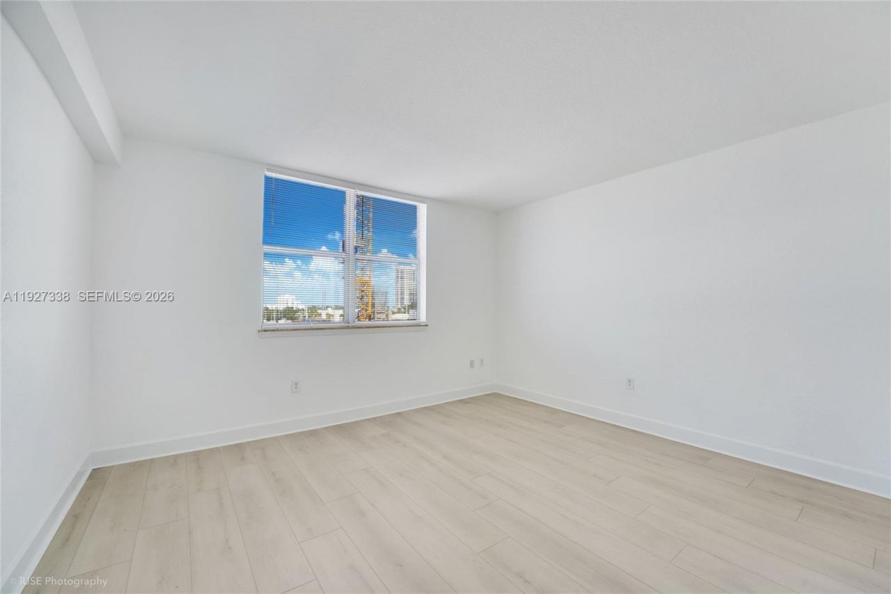 401 69th St, Unit 613, Miami Beach, FL 33141 Photo
