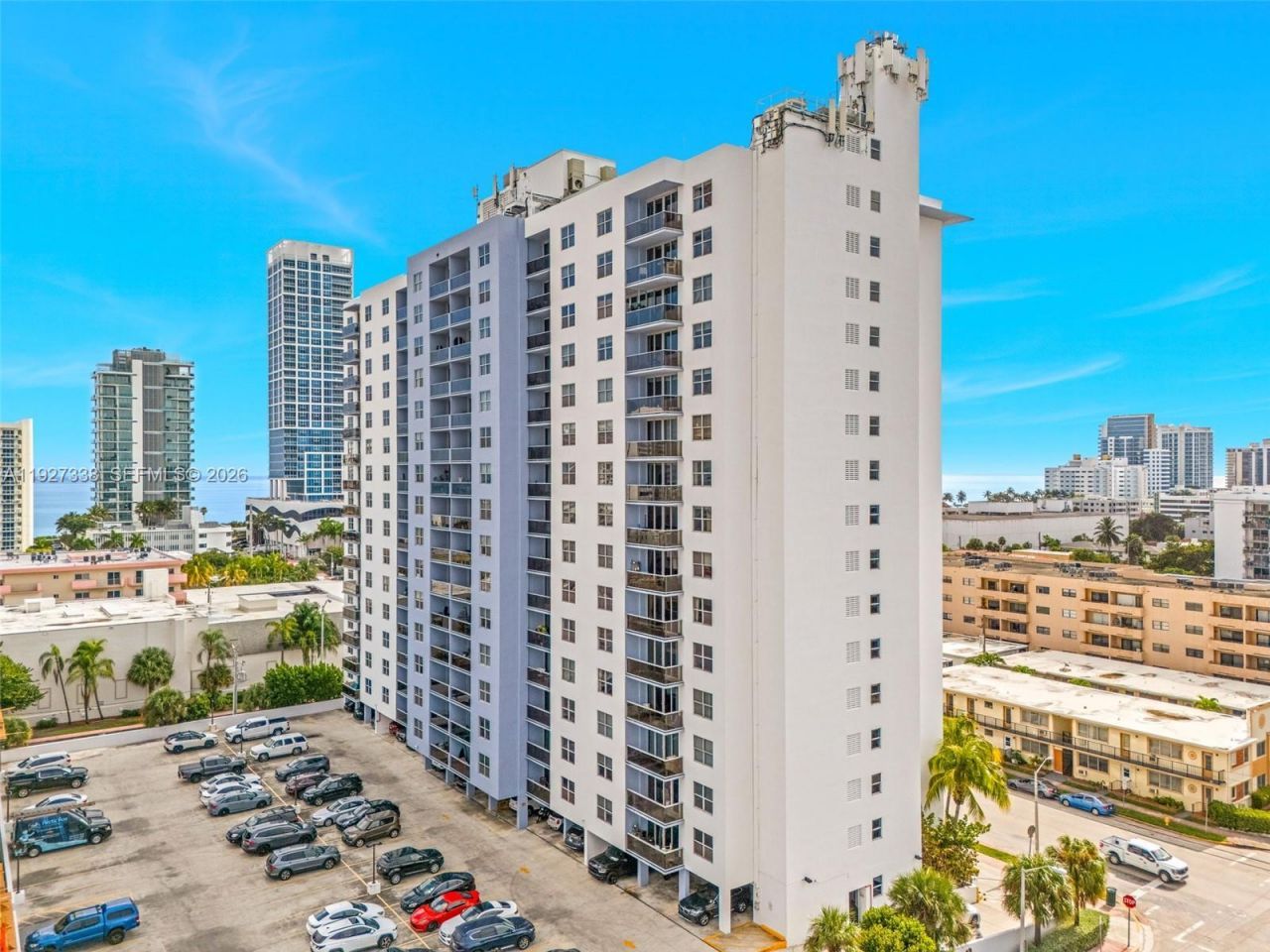 401 69th St, Unit 613, Miami Beach, FL 33141 Photo