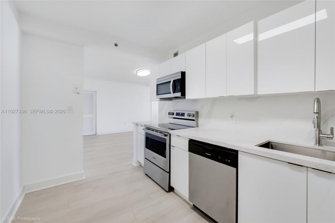 401 69th St, Unit 613, Miami Beach, FL 33141 Photo