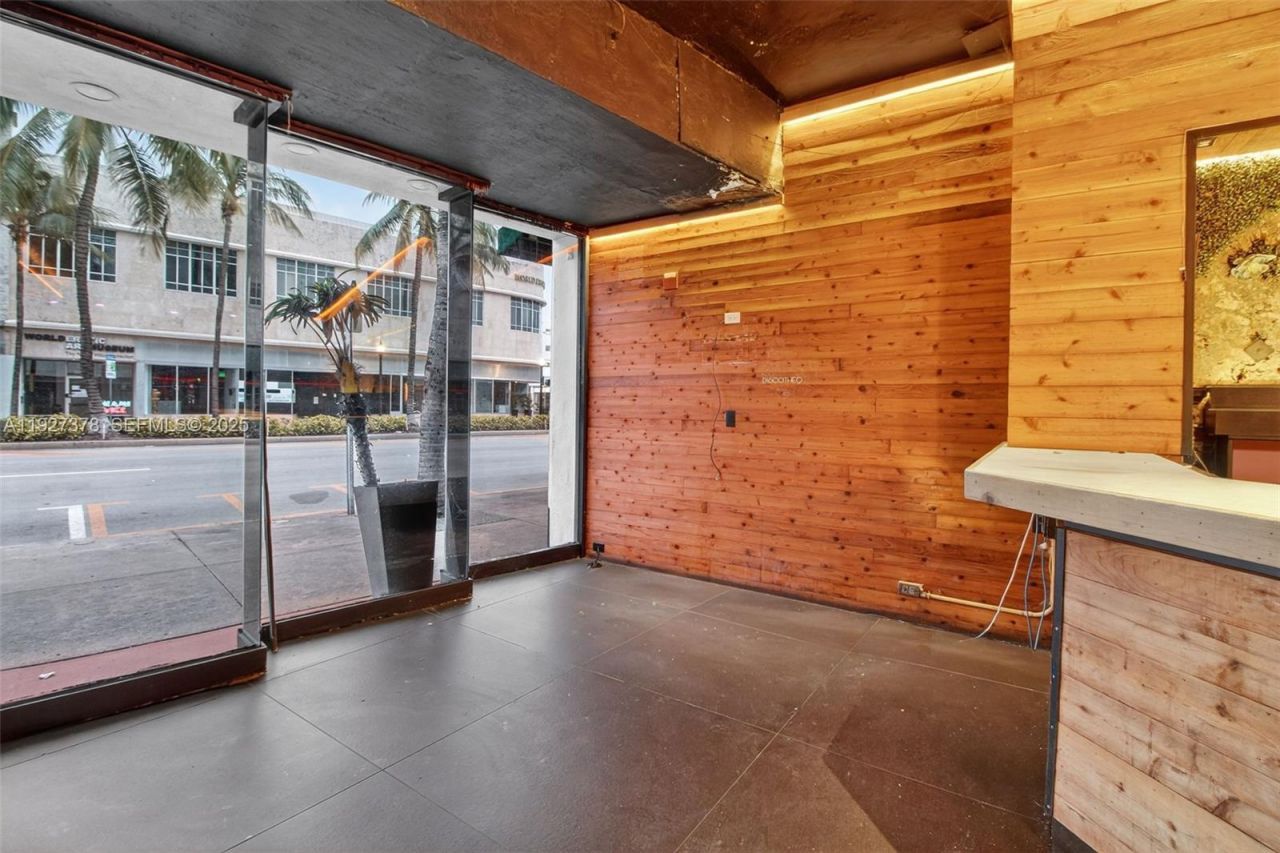 1216 Washington Ave, Miami Beach, FL 33139 Photo