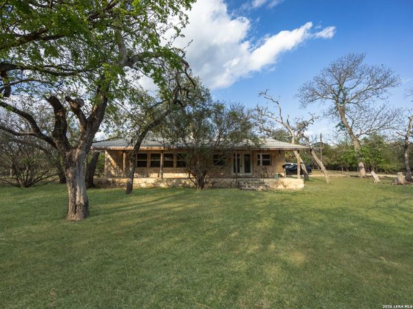 340 Rio Oak, Pipe Creek, TX 78063