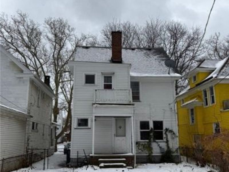 10001 Yale Avenue, Cleveland, OH 44108 Photo 2