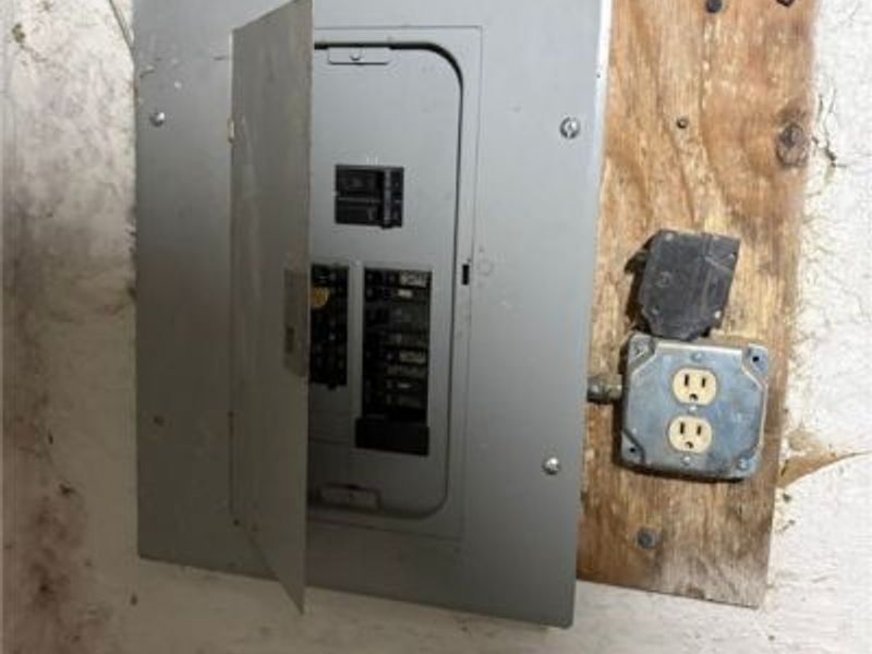 10001 Yale Avenue, Cleveland, OH 44108 Photo 4