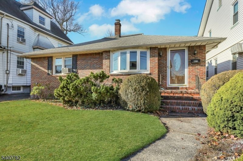 835 Chestnut St, Kearny, NJ 07032 Main Photo