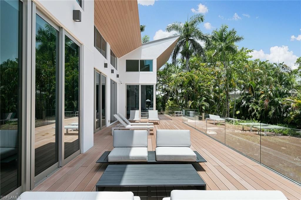 2211 South Winds Dr, Naples, FL 34102 Photo