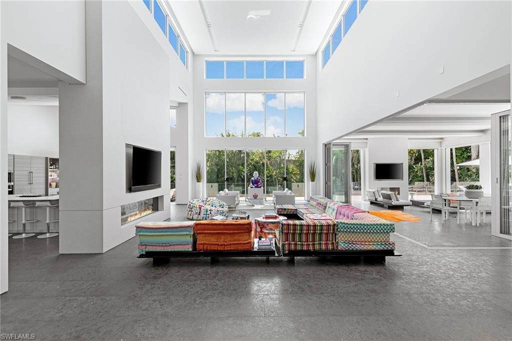 2211 South Winds Dr, Naples, FL 34102 Photo