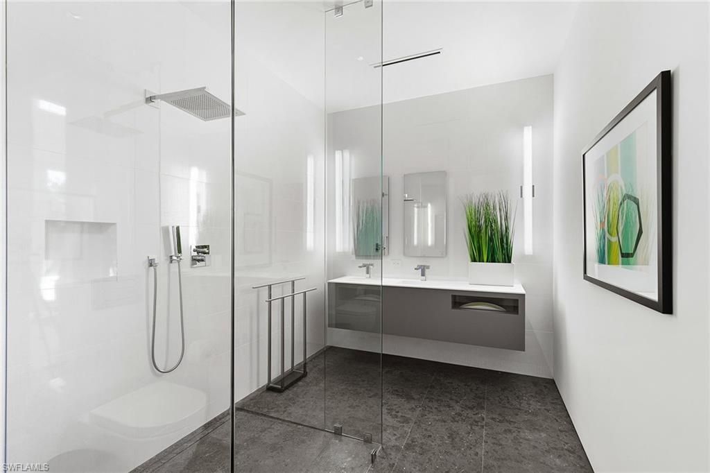 2211 South Winds Dr, Naples, FL 34102 Photo