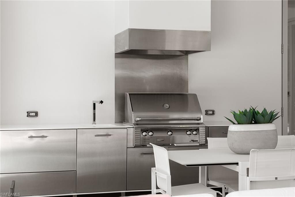 2211 South Winds Dr, Naples, FL 34102 Photo