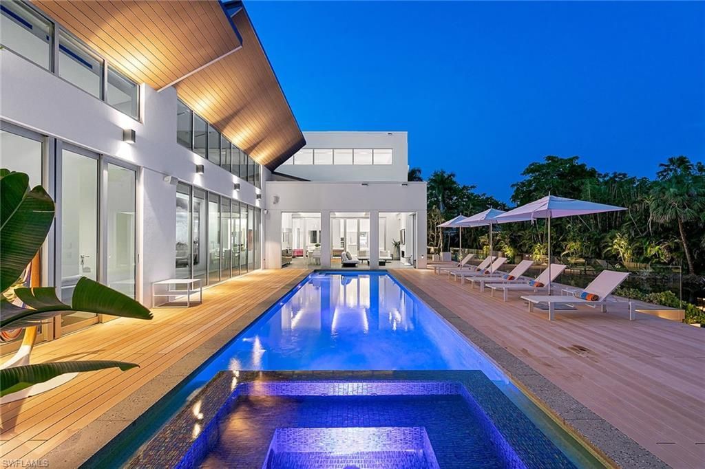 2211 South Winds Dr, Naples, FL 34102 Photo