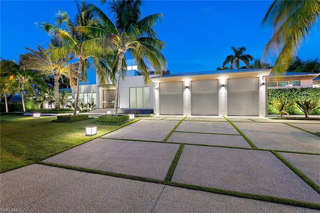 2211 South Winds Dr, Naples, FL 34102 Photo