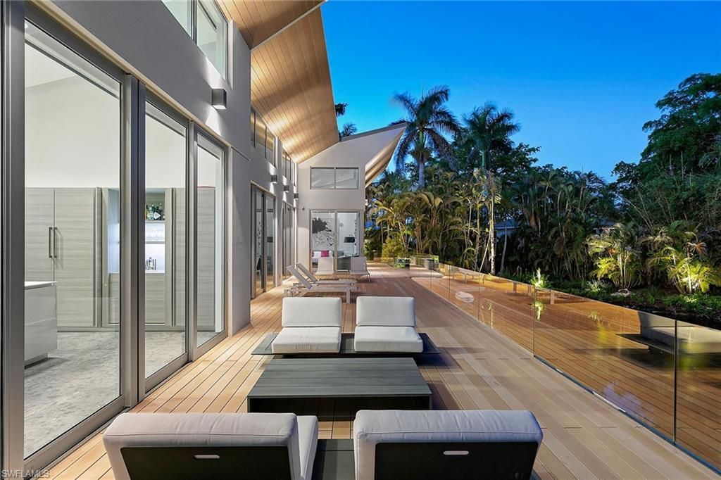 2211 South Winds Dr, Naples, FL 34102 Photo