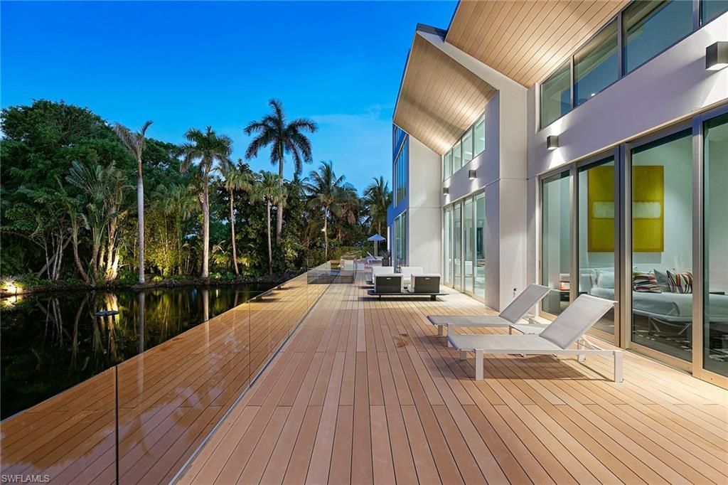 2211 South Winds Dr, Naples, FL 34102 Photo