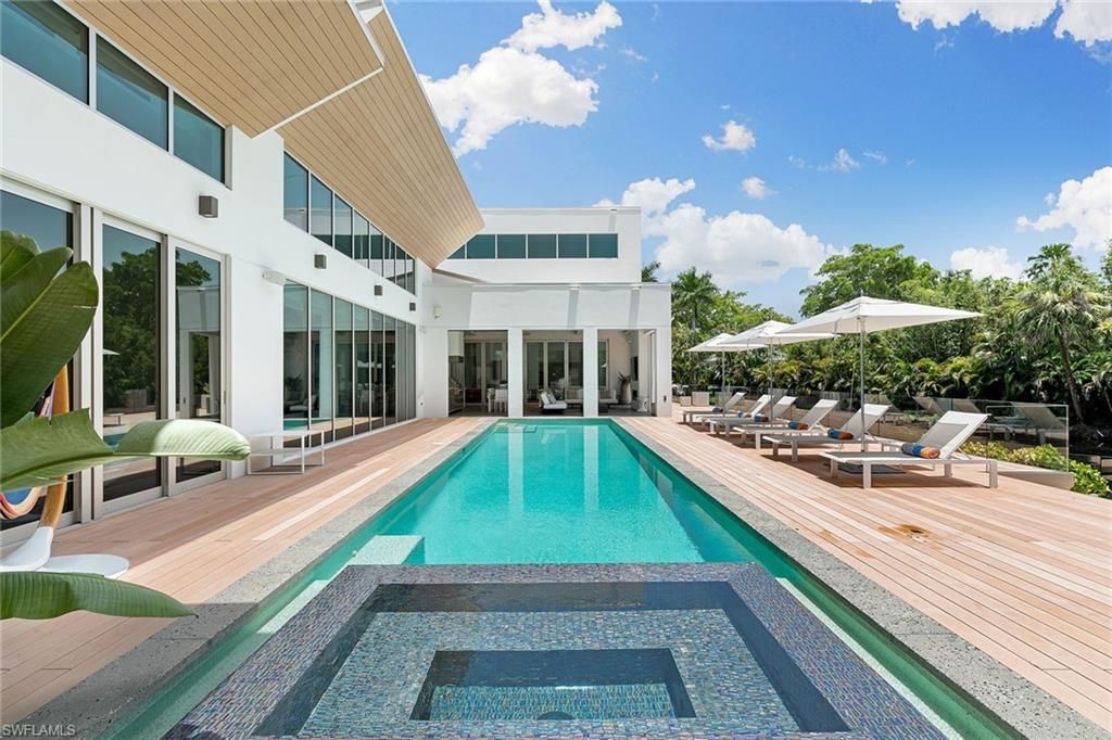 2211 South Winds Dr, Naples, FL 34102 Photo