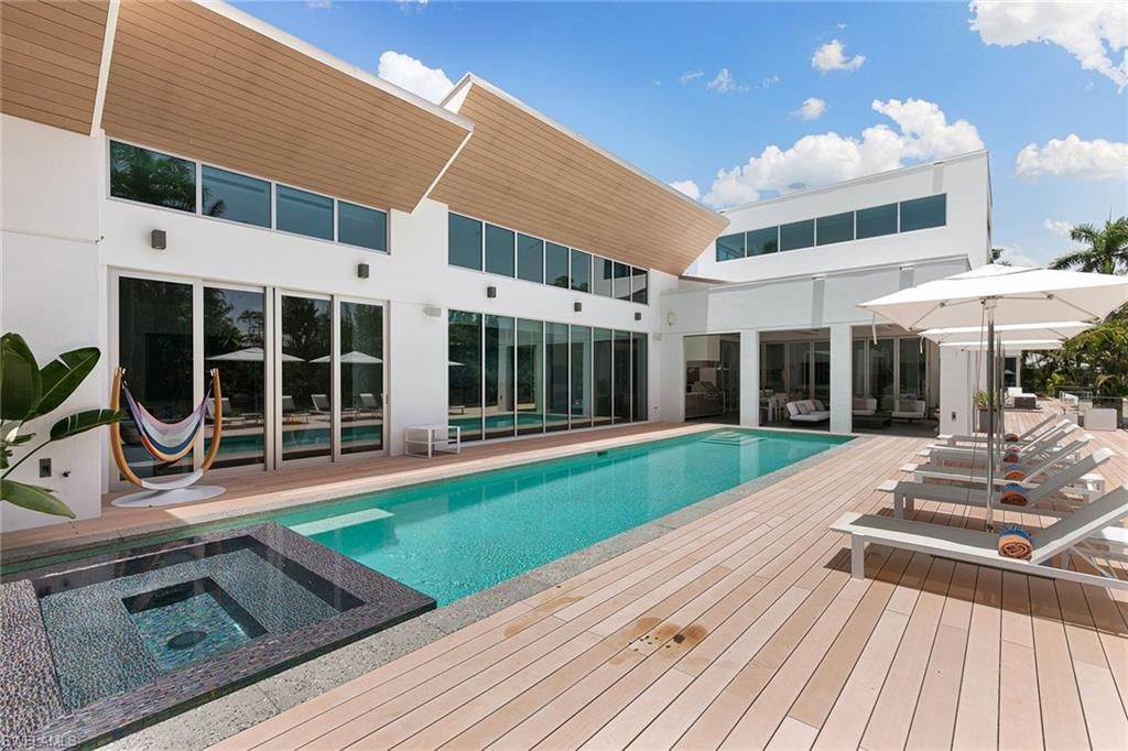 2211 South Winds Dr, Naples, FL 34102 Photo