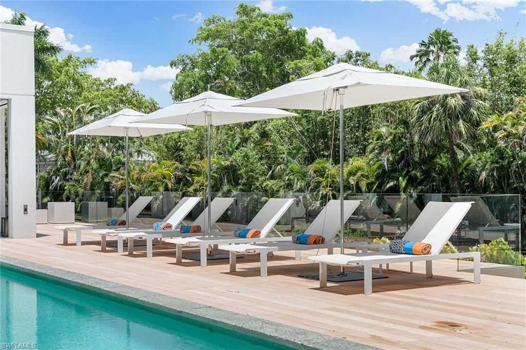 2211 South Winds Dr, Naples, FL 34102 Photo