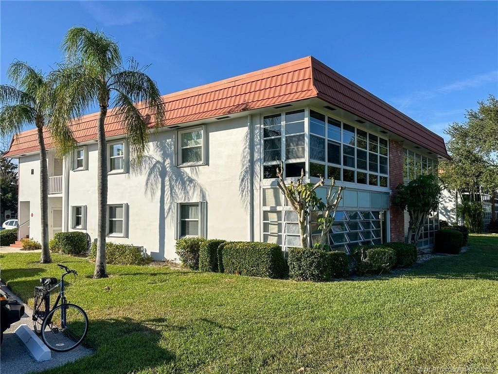 2600 SE Ocean Boulevard, Unit II1, Stuart, FL 34996 Photo
