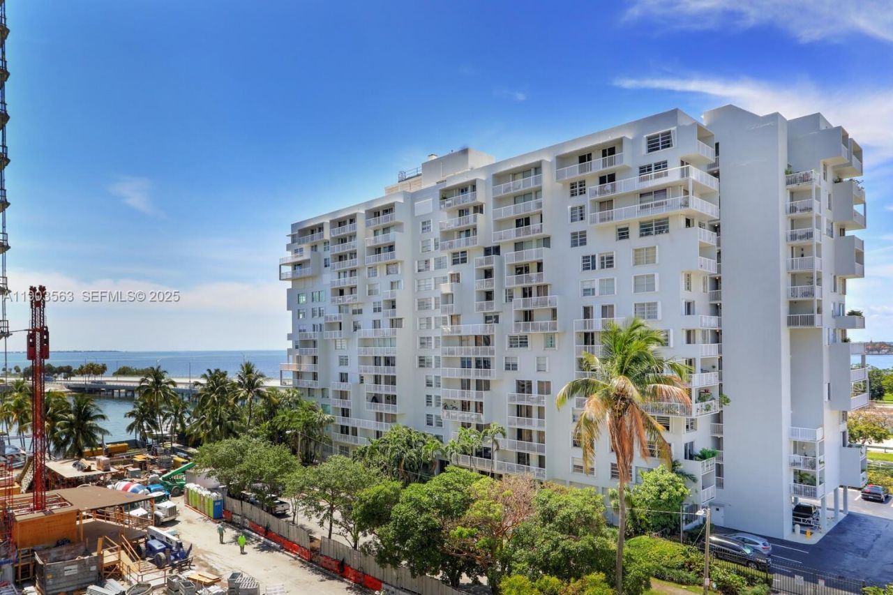 145 SE 25th Rd, Unit 702, Miami, FL 33129 Photo